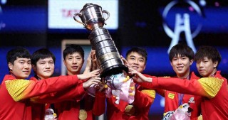 关于球员们团结一心，创造出让人振奋的胜利的信息